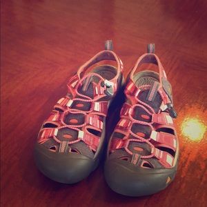 Keen Athletic women’s sandals size 10